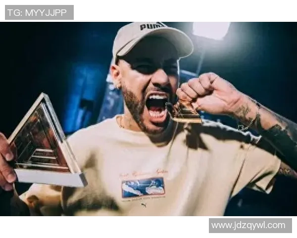 足球明星跨界挑战电竞世界展现全新魅力与竞技精神